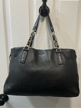 Kate Spade Cobble Hill Andee
Expandable Satchel Shopper Tote
Black Leather GUC